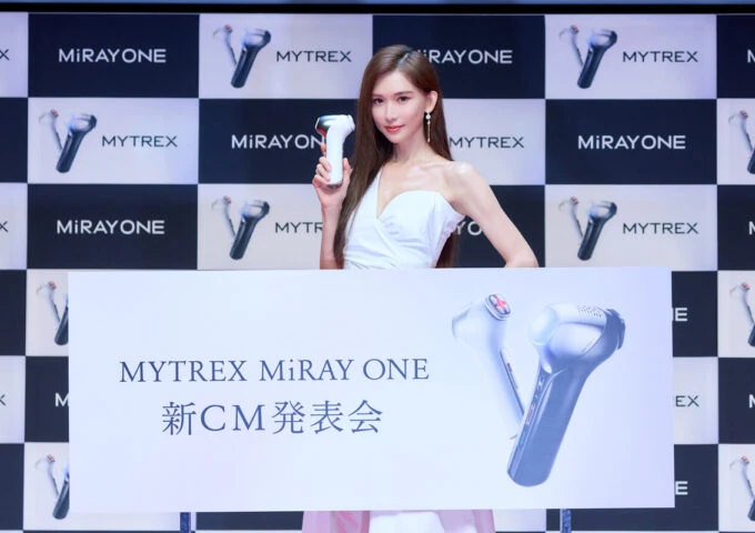 リン・チーリンさんがアンバサダー就任！エイジングケア*に特化したマルチヘッド美顔器「MiRAY ONE」新CM発表会開催