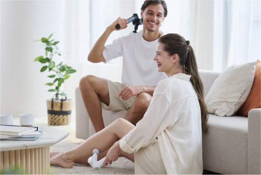 REBIVE AIR(リバイブ エア)｜超軽量モデルのマッサージガン